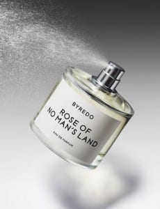 still-life-photographer-london-product-photography-creative-perfume-photographer-fragrance-photography-spray